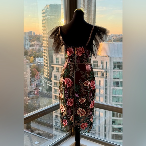 🆕 BRONX & BANCO 🧿 NWOT Melia Floral Embroidered Midi Dress, Sz M / US 6 - Picture 5 of 16